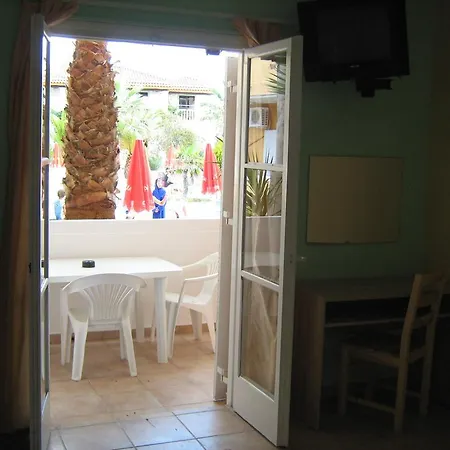 Appart hôtel Tereza Laganas